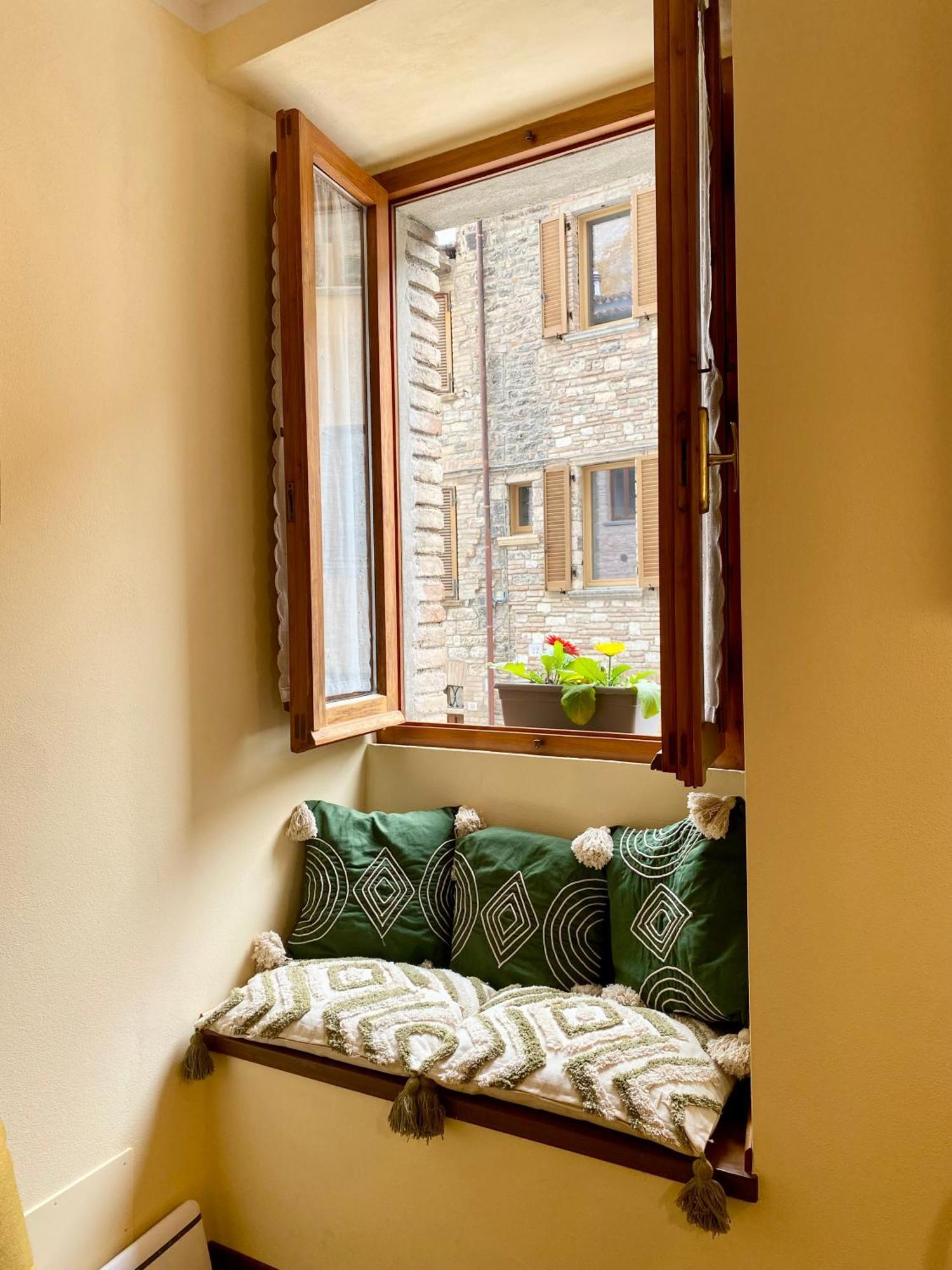 Casa Vacanze Il Borgo Gubbio Exterior photo